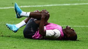 的表现不如 的表现不如